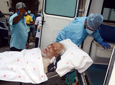 மேற்குவங்க முன்னாள் முதல்வர் புத்ததேவ் பட்டாச்சார்யாவுக்கு தொடர் சிகிச்சை