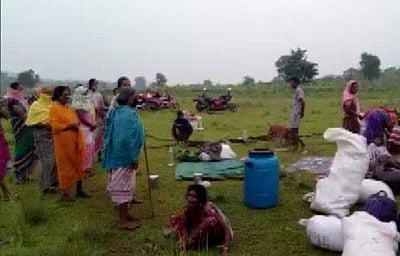 ஊரடங்கில் ஆற்றைக் கடக்க முயன்ற புலம்பெயர் தொழிலாளர்கள்: படகு கவிழ்ந்து 8 பேர் மாயம்