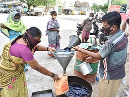 அவசரக்கால நடவடிக்கை: 21 மாநிலங்களில் மீண்டும் மண்ணெண்ணெய் விநியோகிக்க மத்திய அரசு அனுமதி