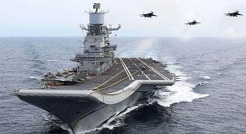 ஜப்பானிய மீன்பிடிக் கப்பலின் மீது ரஷிய கப்பல் மோதல்: 3 பேர் பலி