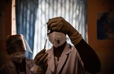 24 மாநிலங்களில் சிகிச்சை பெற்று வருவோர் எண்ணிக்கை குறைகிறது: மத்திய அரசு