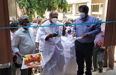 புதுச்சேரியில் பிராணவாயு உற்பத்தி மையம்: முதல்வா் என்.ரங்கசாமி திறந்துவைத்தாா்