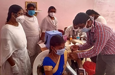 கரோனா தடுப்பூசி முகாம்