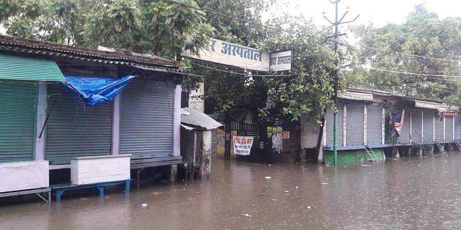 பிகாரை நெருங்கியது யாஸ் புயல்; பலத்த காற்றுடன் கனமழை