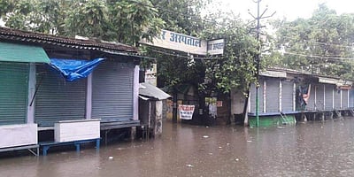 பிகாரை நெருங்கியது யாஸ் புயல்; பலத்த காற்றுடன் கனமழை