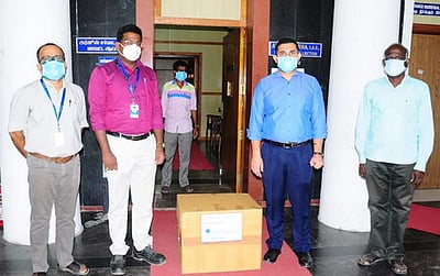 காரைக்கால் அரசு மருத்துவமனைக்குமருத்துவ சாதனம்