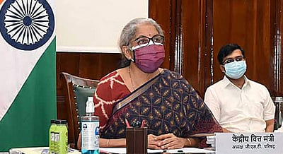 ‘கரோனா சிகிச்சைக்கான மருத்துவப் பொருள்களுக்கு இறக்குமதி வரிவிலக்கு’: நிர்மலா சீதாராமன்