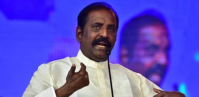 வைரமுத்துவுக்கு ஓ.என்.வி. இலக்கிய விருது: மறுபரிசீலனை செய்யப்படும் என அறிவிப்பு