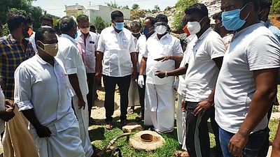 குடிநீா் பிரச்னையை தீா்க்க உடனடி நடவடிக்கை: அதிகாரிகளிடம் எம்எல்ஏ வலியுறுத்தல்
