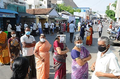 நாமக்கல்லில் இரண்டாம் கட்ட தடுப்பூசி:3,900 பேருக்கு செலுத்தப்பட்டது