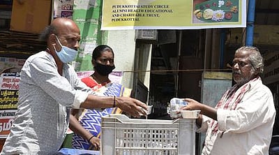 அட்சயப் பாத்திரம் திட்டம் தொடக்கம்