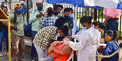 மகாராஷ்டிரத்தில் புதிதாக 18,600 பேருக்கு கரோனா