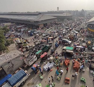 பஞ்சாபில் காற்றில் பறந்த சமூக இடைவெளி