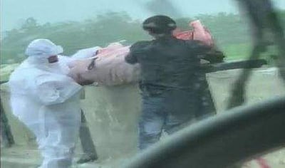 உ.பி. ரப்தி ஆற்றில் வீசப்பட்ட சடலம்: இருவர் கைது