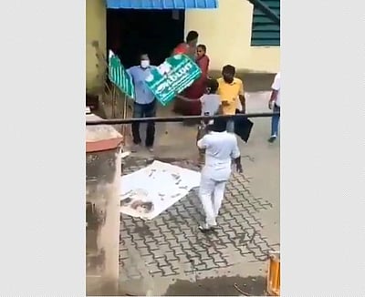 அம்மா உணவகம் சூறை: கட்சியினர் மீது திமுக நடவடிக்கை (விடியோ)