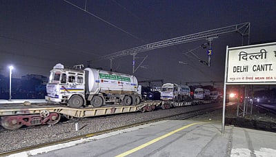 தில்லி வந்தடைந்த 2-வது 'ஆக்ஸிஜன் எக்ஸ்பிரஸ்'