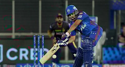 கரோனா அச்சுறுத்தல்: ஐபிஎல் போட்டியை மும்பைக்கு மாற்ற பிசிசிஐ முடிவு?