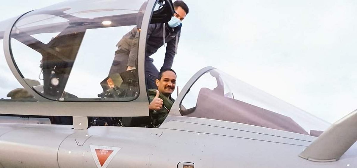 இந்தியா வருகிறது மேலும் 3 ரஃபேல் விமானங்கள்