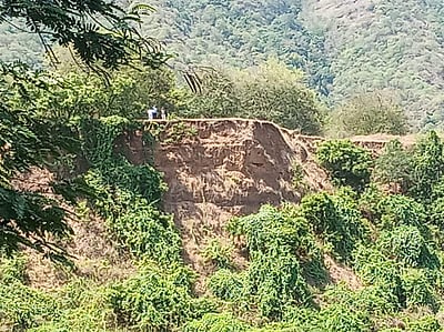 மதுரைக்கு குழாய்வழி தண்ணீர்: லோயர்கேம்ப்பில் மதுரை மாநகராட்சி அதிகாரிகள் ரகசிய ஆய்வு