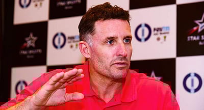 சிஎஸ்கே பேட்டிங் பயிற்சியாளர் மைக்கேல் ஹஸ்ஸிக்கு கரோனா பாதிப்பு