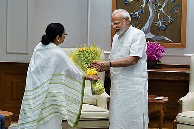 மேற்கு வங்க முதல்வராக பதவியேற்ற மம்தாவுக்கு மோடி வாழ்த்து