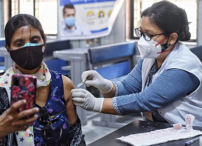 உத்தரகண்டில் இளைஞர்களுக்கு 1 கோடி கரோனா தடுப்பூசி