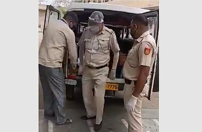 கரோனா பேரிடரில் முன்களத்தில் நிற்கும் காவல்துறை: இது ஒரு சான்று