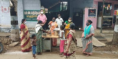 நாராயணத்தேவன்பட்டியில் இரட்டைக் கஷாயம் விநியோகம்