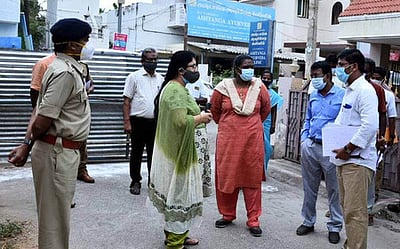 திருச்சி மாவட்டத்தில் நிதித்துறை சிறப்புச் செயலா் ஆய்வு