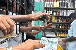 காரைக்காலில் 3 நாள்கள் மதுக்கடைகளை மூட உத்தரவு