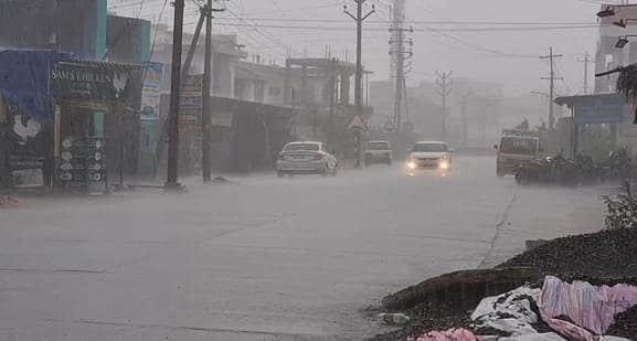 வூஹானில் சூறாவளி: 6 பேர் பலி, 218 பேர் காயம் 