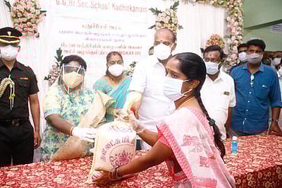 புதுவையில் மத்திய அரசின் இலவச அரிசி திட்டம் தொடக்கம்