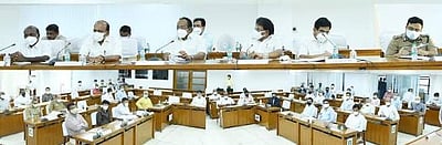 கரோனா தடுப்புப் பணிகளுக்கு அமைச்சர்கள் குழு 