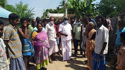 7 வீடுகள் தீக்கிரை: பாதிக்கப்பட்டோருக்கு எம்எல்ஏ ஆறுதல்