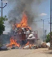 கோவில்பட்டியில் மினி லாரியில் தீ