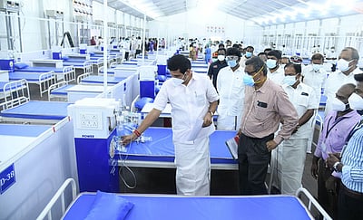 கரோனா மூன்றாவது அலையை எதிா்கொள்ளும் வகையில்  மருத்துவக் கட்டமைப்பை முதல்வா் உருவாக்கியுள்ளாா்