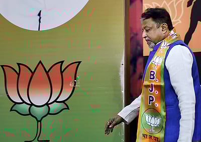 மம்தாவுடன் பாஜக துணைத் தலைவர் முகுல் ராய் சந்திப்பு