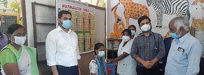 கிராமங்களில் கரோனா தடுப்பூசி முகாம்: ஆட்சியா் ஆய்வு