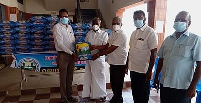 புதுகையில் எச்ஐவி தொற்றாளா்கள், மாற்றுத் திறனாளிகளுக்கு உதவி