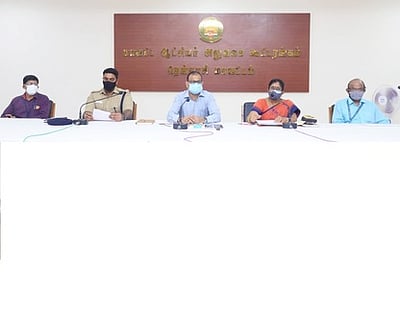 கடன் தவணை வசூலித்தல்: நிதி நிறுவன பிரதிநிதிகளுடன் ஆட்சியா் ஆலோசனை