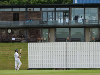 பயிற்சி ஆட்டத்தில் பந்த் சதம்: இஷாந்த் 3 விக்கெட்டுகள்