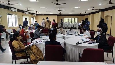 நீட் தேர்வின் தாக்கம்: நீதிபதி ஏ.கே.ராஜன் குழு ஆலோசனை