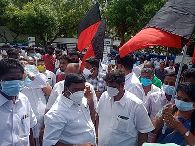 புதுச்சேரியில் திமுக ஆர்ப்பாட்டம்