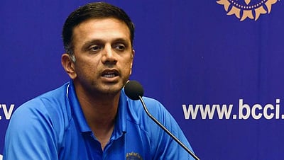 இலங்கை தொடரில் இந்திய அணியின் பயிற்சியாளர் ராகுல் டிராவிட்: கங்குலி அறிவிப்பு