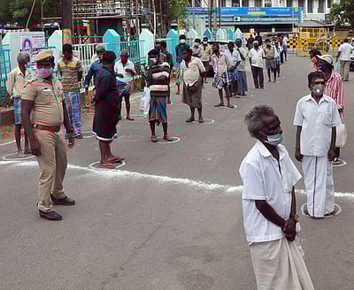 டாஸ்மாக் கடைகள் திறப்பு: ஒரே நாளில் ரூ.165 கோடிக்கு மதுவிற்பனை