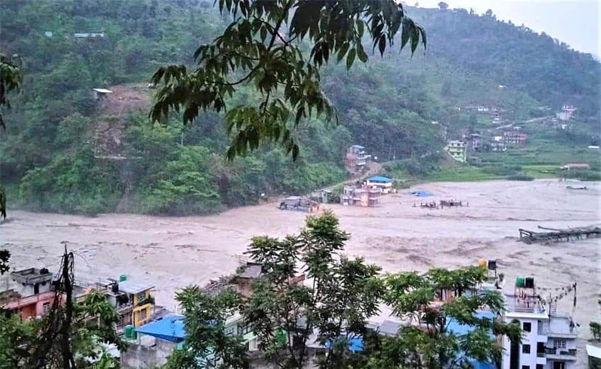 நேபாளத்தில் திடீர் வெள்ளம்: 7 பேர் பலி, பலர் மாயம்