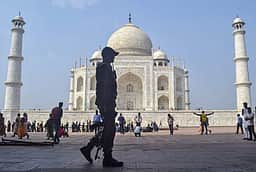 தாஜ் மகால் உண்மையில் ஒரு கோயிலா? மத்திய அரசு, தொல்லியல் துறைக்கு நோட்டீஸ்