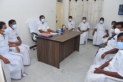 அதிமுக தொண்டா்கள் மத்தியில் குழப்பத்தை ஏற்படுத்தும் சசிகலாவுக்கு கண்டனம்