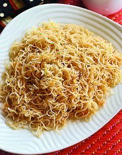  இனிப்பு  இடியாப்பம் 