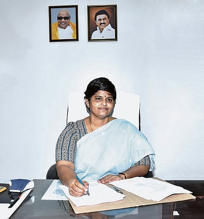 அரியலூா் மாவட்ட ஆட்சியராக பெ.ரமண சரஸ்வதி பொறுப்பேற்பு